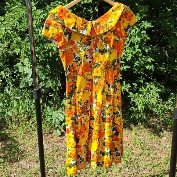 𝅺HANDMADE yellow floral short sleeve midi dress - Picture 7 of 14